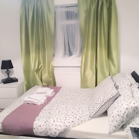 Abbey Wood Station Five Bedroom Self Contained House المظهر الخارجي الصورة