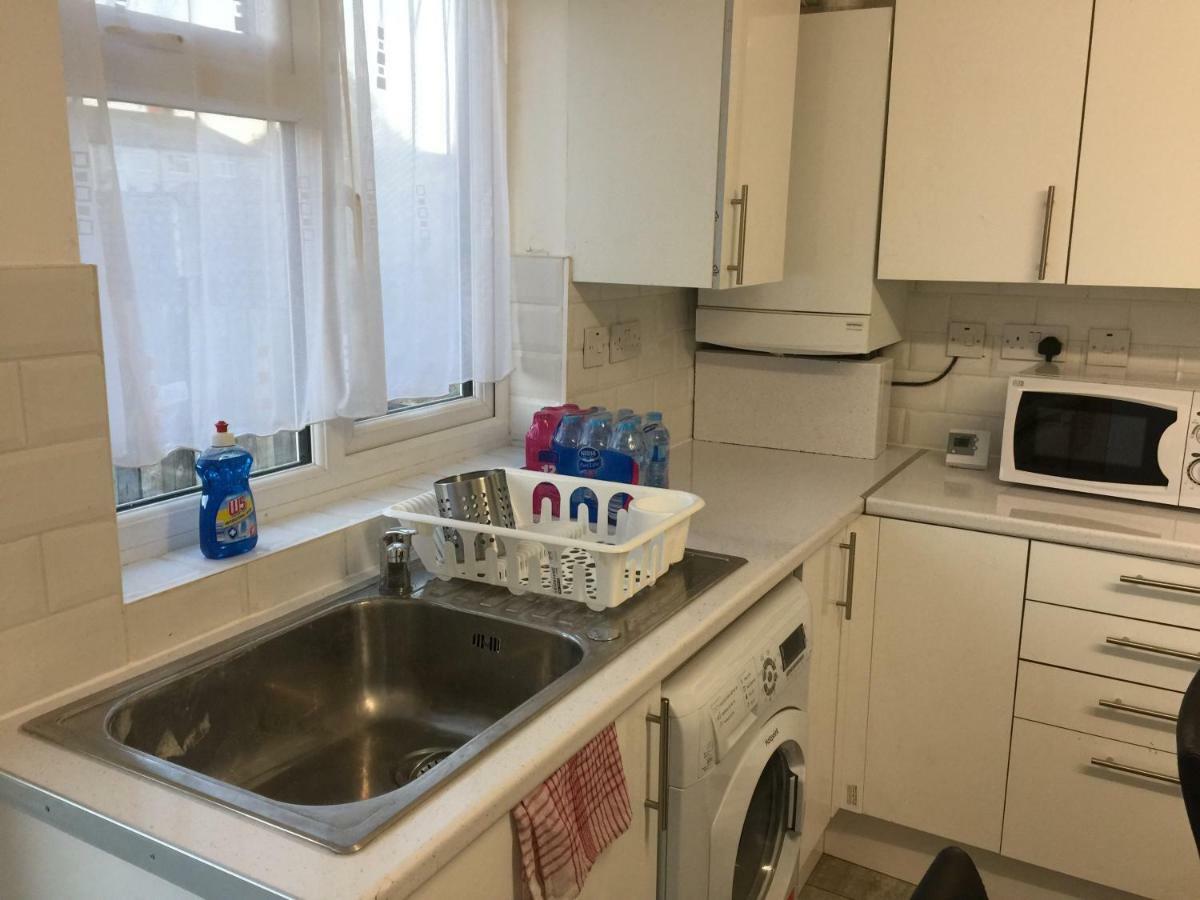 Abbey Wood Station Five Bedroom Self Contained House المظهر الخارجي الصورة
