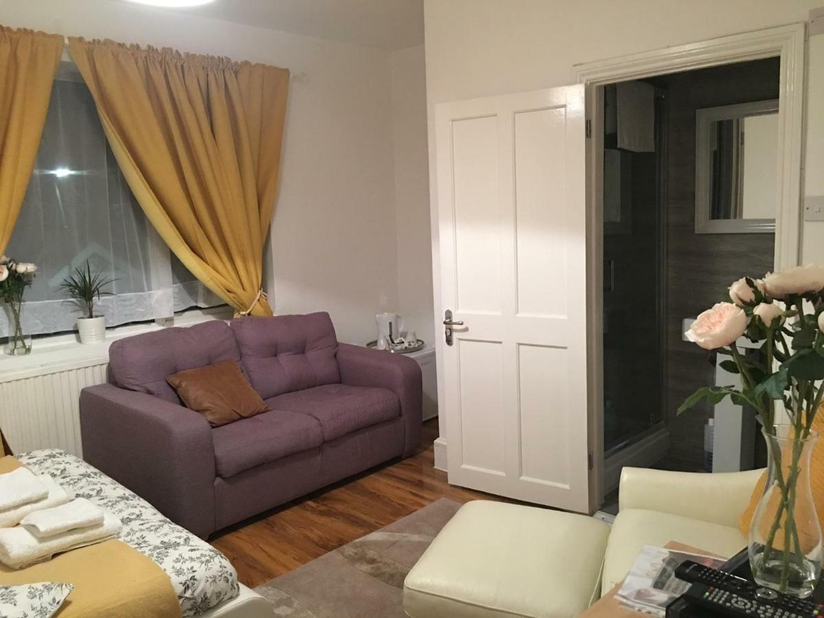 Abbey Wood Station Five Bedroom Self Contained House المظهر الخارجي الصورة