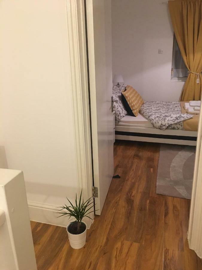 Abbey Wood Station Five Bedroom Self Contained House المظهر الخارجي الصورة