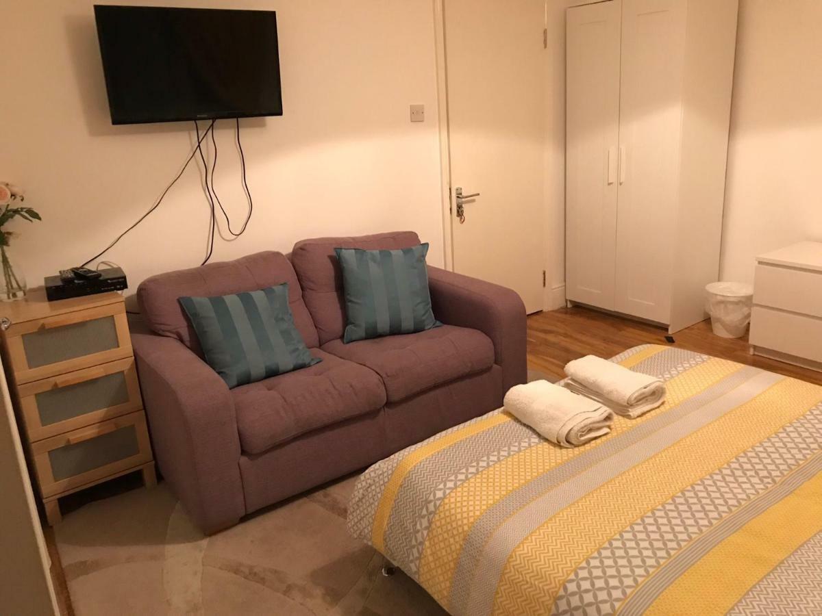 Abbey Wood Station Five Bedroom Self Contained House المظهر الخارجي الصورة