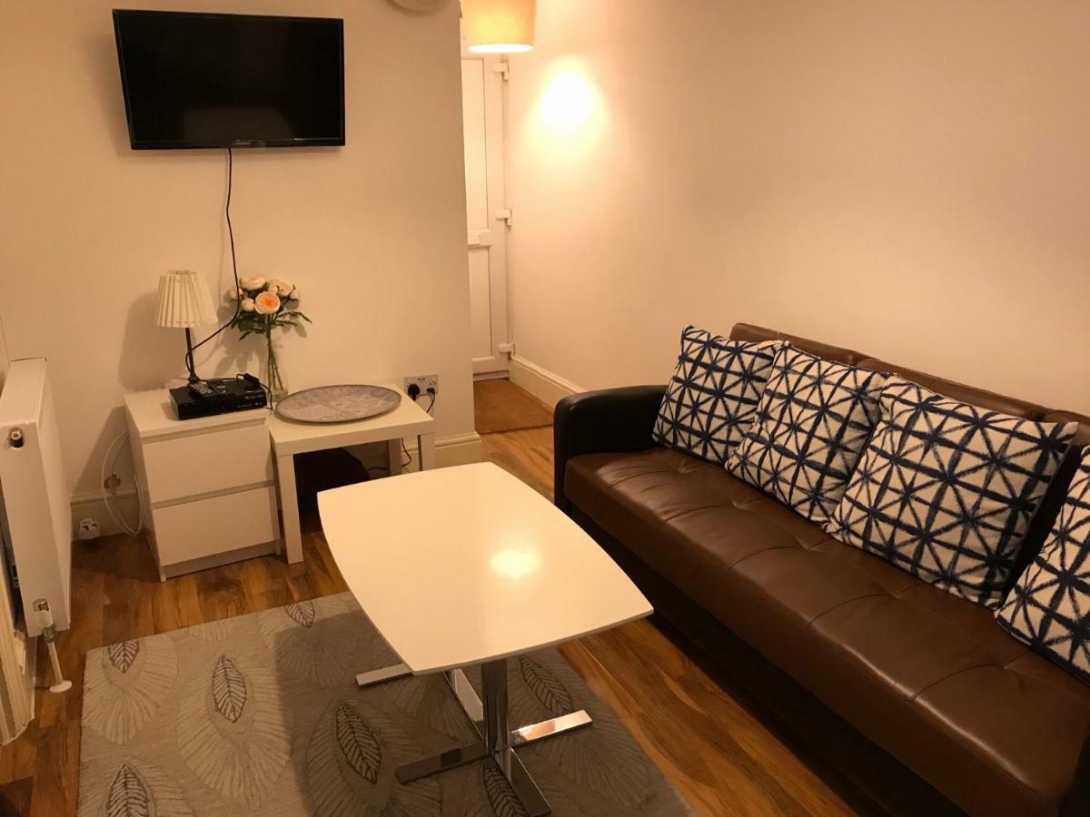 Abbey Wood Station Five Bedroom Self Contained House المظهر الخارجي الصورة