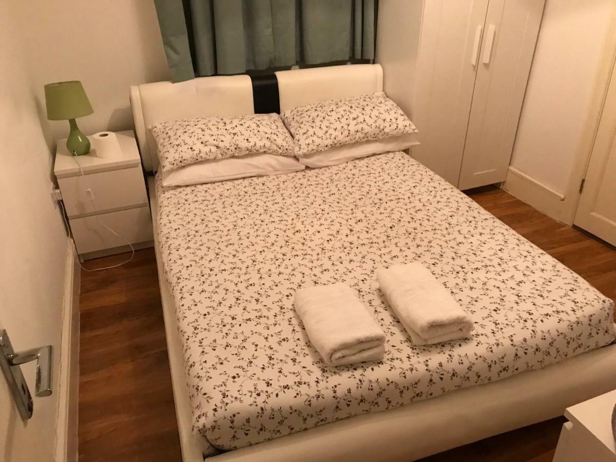 Abbey Wood Station Five Bedroom Self Contained House المظهر الخارجي الصورة